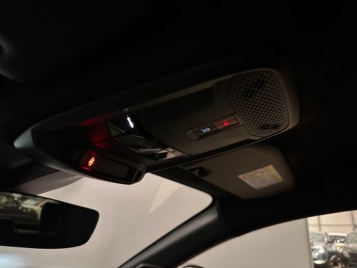 Peugeot 208 Hybrid 100 e-DCS6 GT Camera | Leder/Stof | Carplay | 17LMV | Dode hoek | Clima | Cruise | Carplay... ActivLease financial lease