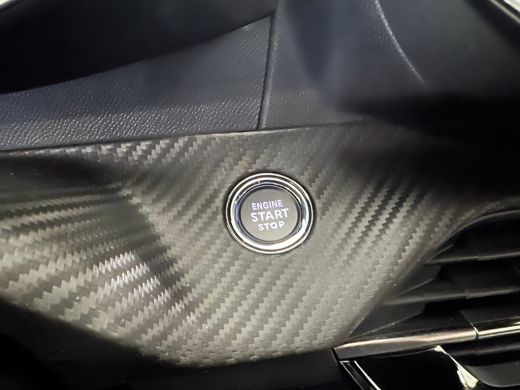 Peugeot 208 Hybrid 100 e-DCS6 GT Camera | Leder/Stof | Carplay | 17LMV | Dode hoek | Clima | Cruise | Carplay... ActivLease financial lease