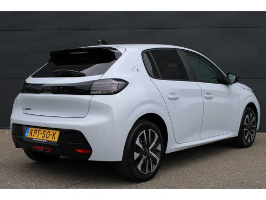 Peugeot e-208 EV Business 50 kWh | EV | Camera | Cruise control | Apple Carplay/Android Auto | Keyless | ActivLease financial lease