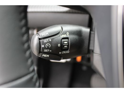 Peugeot e-208 EV Business 50 kWh | EV | Camera | Cruise control | Apple Carplay/Android Auto | Keyless | ActivLease financial lease