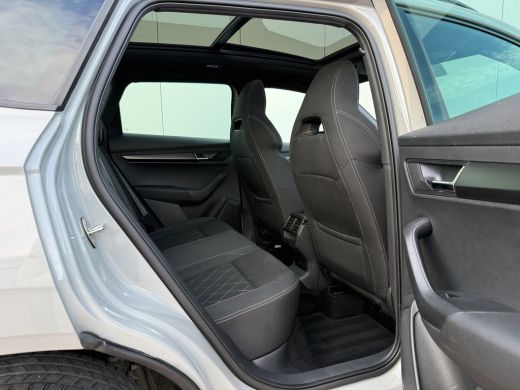 Skoda Karoq 1.5 TSI 150pk ACT DSG Sportline | Pano dak | Acc | Camera ActivLease financial lease