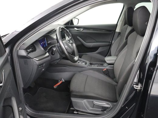 Skoda Octavia Combi 1.0 e-TSI Business Edition | Cruise control | Park assist | Carplay | LED | Cruise control ... ActivLease financial lease
