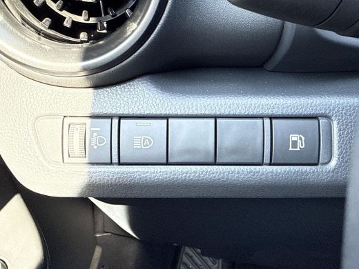Toyota C-HR 1.8 Hybrid 140 Dynamic | Navigatie | Apple CarPlay/Android auto | Camera ActivLease financial lease