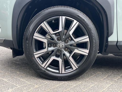 Toyota Yaris Cross 1.5 Hybrid 130 Launch Edition | Navigatie | Stoel- + stuurverwarming | Elektrische achterklep | H... ActivLease financial lease