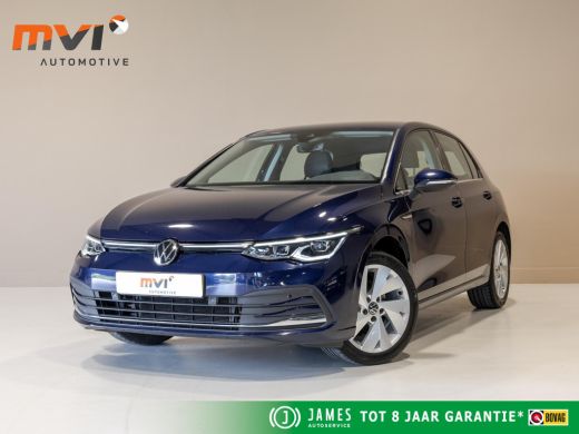 Volkswagen Golf 1.5 eTSI R-Line Business+ 150pk / Dodehoek detectie / Elektrisch verstelbare stoelen met geheugen... ActivLease financial lease