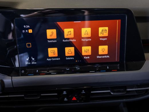 Volkswagen Golf 1.5 eTSI R-Line Business+ 150pk / Dodehoek detectie / Elektrisch verstelbare stoelen met geheugen... ActivLease financial lease