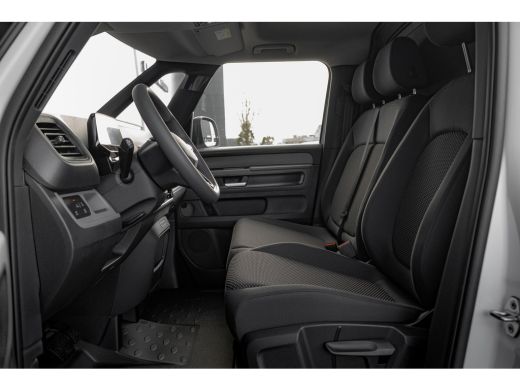 Volkswagen ID. Buzz Cargo Cargo 79 kWh | 286 pk | Trekhaak | Achterdeuren | App Connect | Camera | Bijrijdersbank | Adaptiv... ActivLease financial lease