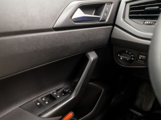 Volkswagen Polo 1.0 Sportline (VIRTUAL COCKPIT, APPLE CARPLAY, CRUISE, SPORTSTOELEN, LANE ASSIST, NIEUWE APK, NIE... ActivLease financial lease