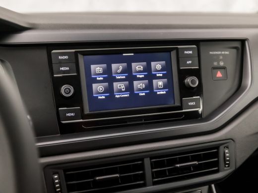 Volkswagen Polo 1.0 Sportline (VIRTUAL COCKPIT, APPLE CARPLAY, CRUISE, SPORTSTOELEN, LANE ASSIST, NIEUWE APK, NIE... ActivLease financial lease