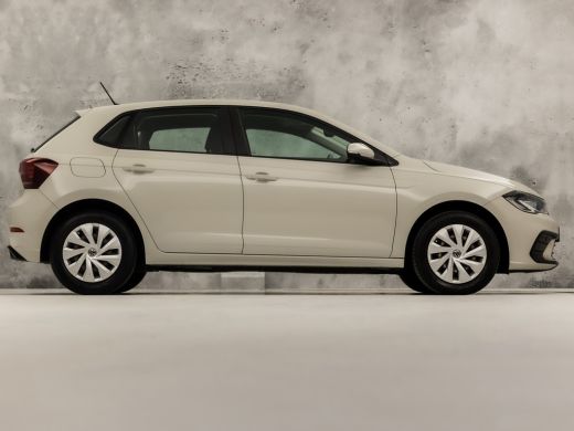 Volkswagen Polo 1.0 Sportline (VIRTUAL COCKPIT, APPLE CARPLAY, CRUISE, SPORTSTOELEN, LANE ASSIST, NIEUWE APK, NIE... ActivLease financial lease