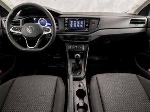 Volkswagen Polo 1.0 Sportline (VIRTUAL COCKPIT, APPLE CARPLAY, CRUISE, SPORTSTOELEN, LANE ASSIST, NIEUWE APK, NIE... ActivLease financial lease