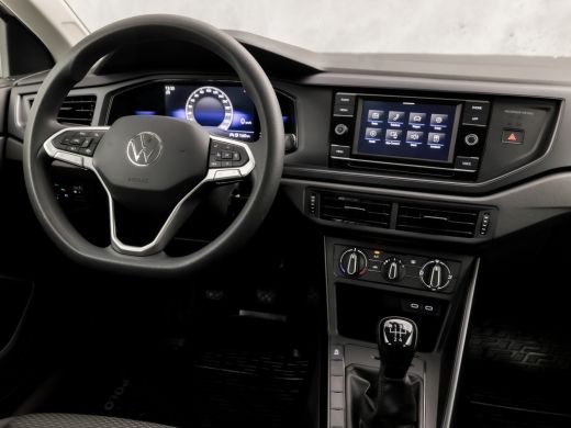 Volkswagen Polo 1.0 Sportline (VIRTUAL COCKPIT, APPLE CARPLAY, CRUISE, SPORTSTOELEN, LANE ASSIST, NIEUWE APK, NIE... ActivLease financial lease