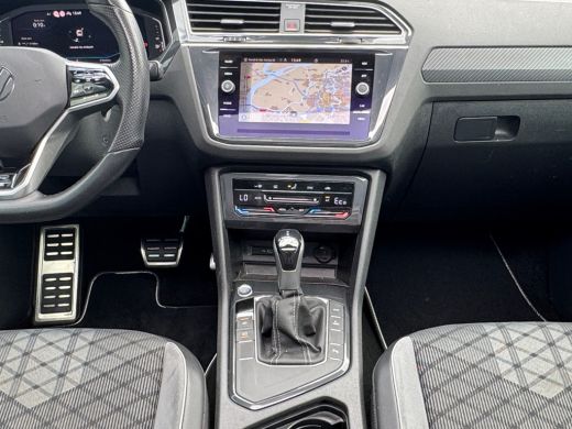 Volkswagen Tiguan 1.4 245pk TSI eHybrid R-Line Business+ Panoramaschuif-kanteldak | Achteruitrijcamera | Vaste trek... ActivLease financial lease