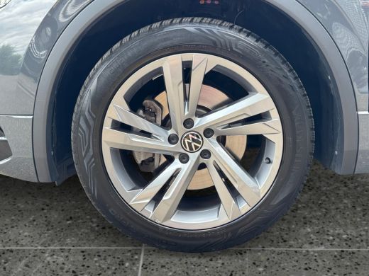 Volkswagen Tiguan 1.4 245pk TSI eHybrid R-Line Business+ Panoramaschuif-kanteldak | Achteruitrijcamera | Vaste trek... ActivLease financial lease
