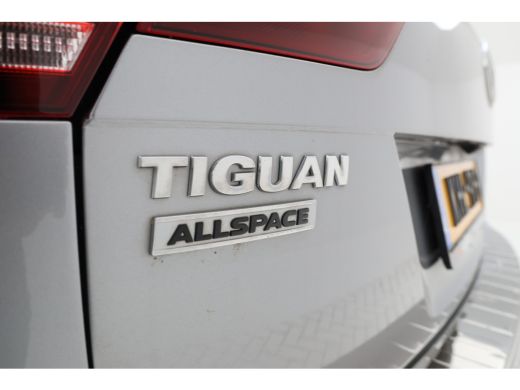 Volkswagen Tiguan Allspace 1.5 TSI Highline Automaat, Leer, Apple carplay, ActivLease financial lease