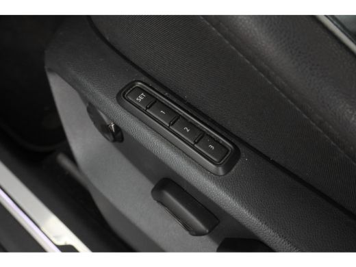 Volkswagen Tiguan Allspace 1.5 TSI Highline Automaat, Leer, Apple carplay, ActivLease financial lease