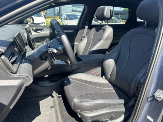 BYD SEAL 1.5 DM-i Comfort | &euro; 7.370,- Demo Voordeel | Schuif kantel dak | Rijklaarprijs | ActivLease financial lease