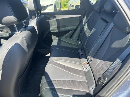 BYD SEAL 1.5 DM-i Comfort | &euro; 7.370,- Demo Voordeel | Schuif kantel dak | Rijklaarprijs | ActivLease financial lease