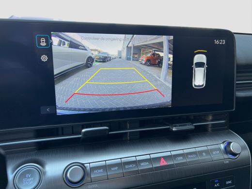 Hyundai Kona Comfort Smart 65.4 kWh | Camera | Carplay draadloos | Climate control | Adaptive cruise control |... ActivLease financial lease