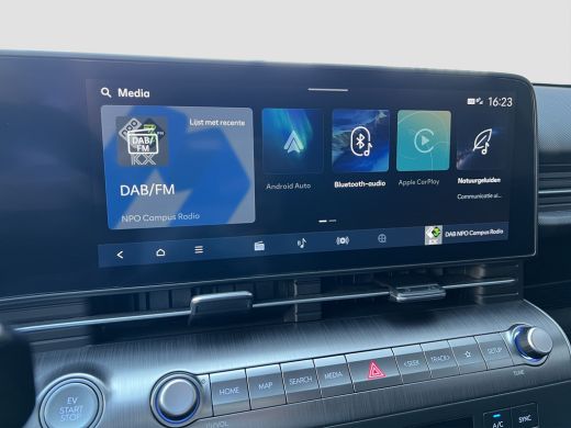Hyundai Kona Comfort Smart 65.4 kWh | Camera | Carplay draadloos | Climate control | Adaptive cruise control |... ActivLease financial lease
