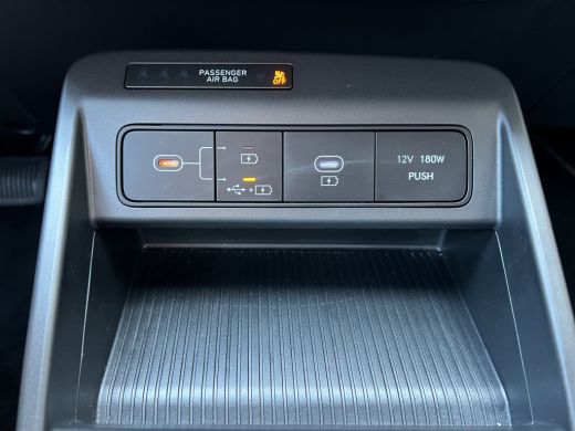Hyundai Kona Comfort Smart 65.4 kWh | Camera | Carplay draadloos | Climate control | Adaptive cruise control |... ActivLease financial lease