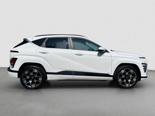 Hyundai Kona Comfort Smart 65.4 kWh | Camera | Carplay draadloos | Climate control | Adaptive cruise control |... ActivLease financial lease