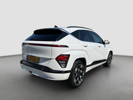 Hyundai Kona Comfort Smart 65.4 kWh | Camera | Carplay draadloos | Climate control | Adaptive cruise control |... ActivLease financial lease