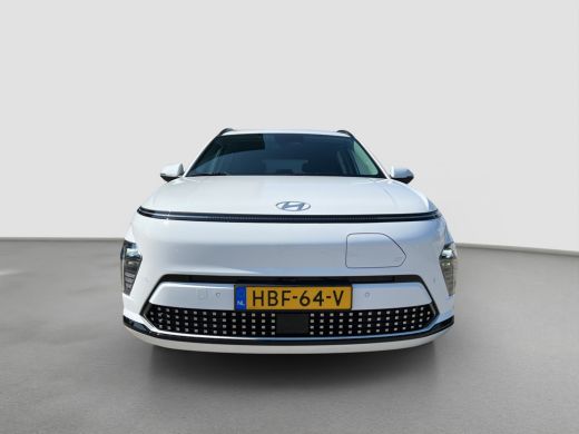 Hyundai Kona Comfort Smart 65.4 kWh | Camera | Carplay draadloos | Climate control | Adaptive cruise control |... ActivLease financial lease
