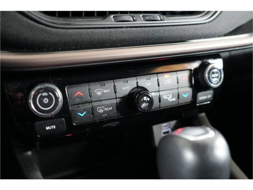 Jeep Compass 4xe 240 pk PHEV | ACC | Camera | Navi | Apple/Android | Stl. verw. | Lane assist | ActivLease financial lease