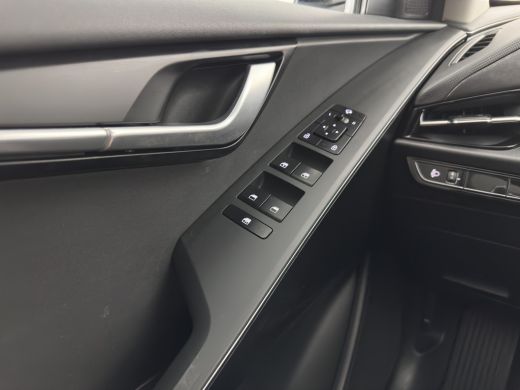 Kia Niro EV DynamicLine 64.8 kWh [3-Fase-11kW] {SoH-96%} (INCL-BTW) Aut. *LEATHER-FABRIC | ADAPTIVE-CRUISE | ... ActivLease financial lease