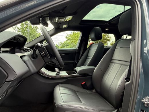 Land Rover Range Rover Evoque P270e AWD Dynamic Edition | Cold Climate | 360gr Camera | Pano | 20 Inch | Black Pack | Meridian ActivLease financial lease