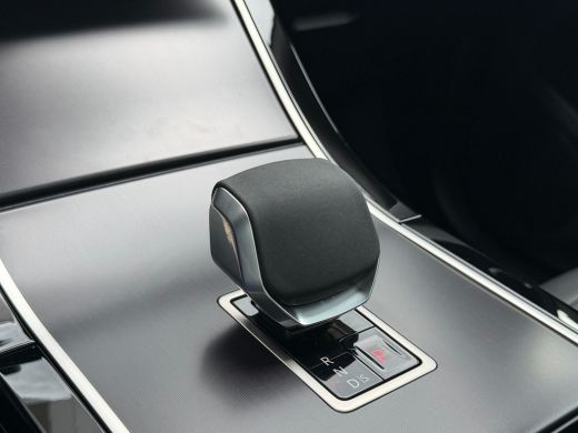 Land Rover Range Rover Evoque P270e AWD Dynamic Edition | Cold Climate | 360gr Camera | Pano | 20 Inch | Black Pack | Meridian ActivLease financial lease
