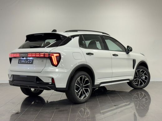 Lynk & Co 01 1.5 Core | Camera | Apple Carplay/Android Auto | Cruise control adaptief | Stoelverwarming | ActivLease financial lease