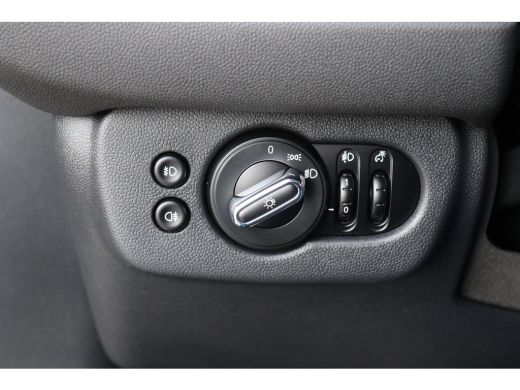 Mini Clubman 2.0 COOPER S 192PK JOHN COOPER WORKS AUTOMAAT / NAVI / LEDER / CLIMA / LED / PDC / 18" LMV / CAME... ActivLease financial lease