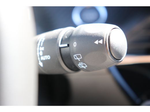 Peugeot 2008 1.2 Hybrid 136 Allure | Navi | Keyless entry | Camera V+A | LMV | Ad. Cruise control | DAB | ActivLease financial lease