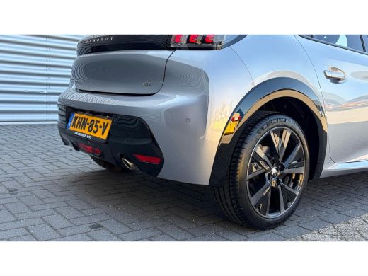 Peugeot 208 1.2 PURETECH 100PK GT PACK / NAVI / LEDER / CLIMA / PDC / 17" LMV / CAMERA / KEYLESS / CRUISECONT... ActivLease financial lease