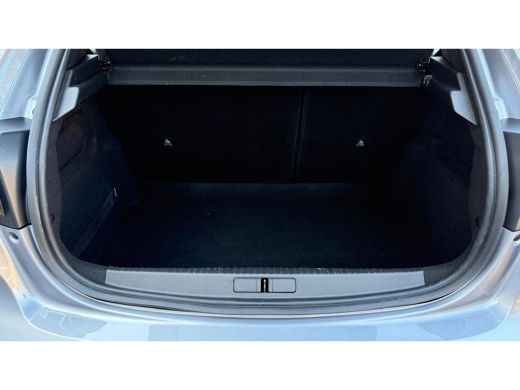 Peugeot 208 1.2 PURETECH 100PK GT PACK / NAVI / LEDER / CLIMA / PDC / 17" LMV / CAMERA / KEYLESS / CRUISECONT... ActivLease financial lease