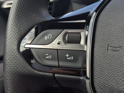 Peugeot e-2008 EV GT 54 kWh 3 fase | Camera | Adaptive CC | Full LED | Keyless | Full map navigatie | Carplay/an... ActivLease financial lease