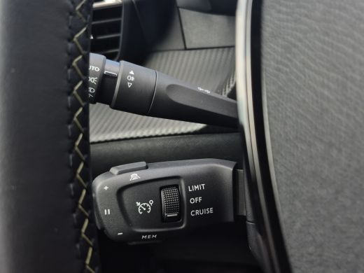 Peugeot e-2008 EV GT 54 kWh 3 fase | Camera | Adaptive CC | Full LED | Keyless | Full map navigatie | Carplay/an... ActivLease financial lease