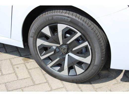 Peugeot e-208 Business | Elektrische parkeerrem | Elektrische parkeerrem | Extra getinte achterste zijruiten en... ActivLease financial lease