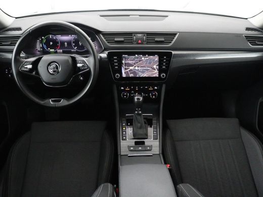 Skoda Superb Combi 1.4 TSI iV Business Edition Plus | SOH 93,2% | Camera | Cruise control | Navigatie | DAB+ |... ActivLease financial lease