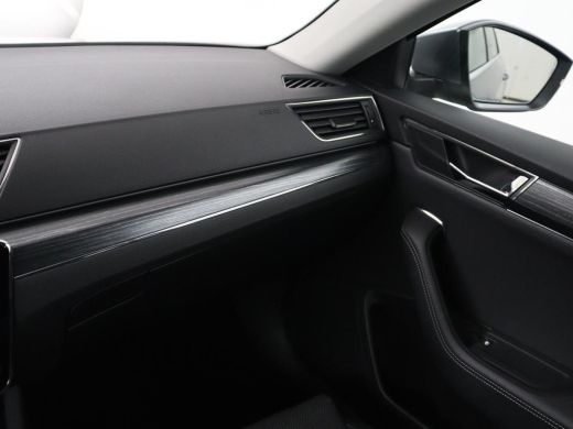 Skoda Superb Combi 1.4 TSI iV Business Edition Plus | SOH 93,2% | Camera | Cruise control | Navigatie | DAB+ |... ActivLease financial lease