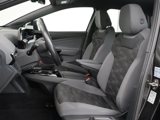 Volkswagen ID.4 Life 77 kWh | SOH 90.9% | Stoel & Stuurverwarming | Parkeerhulp | Adaptive cruise | navigatie | D... ActivLease financial lease