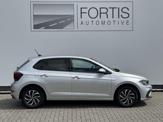 Volkswagen Polo 1.0 TSI Life Business NL-AUTO | NAVI | LED| STOELVERWARMING ActivLease financial lease