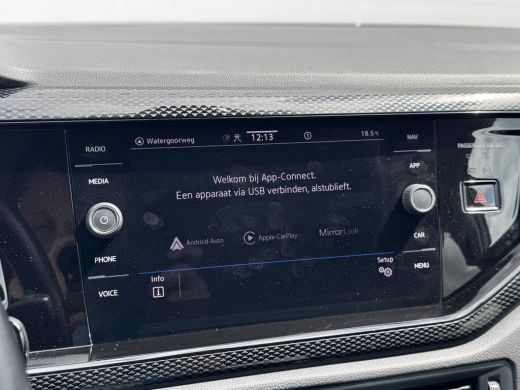 Volkswagen Polo 1.0 TSI Life Business NL-AUTO | NAVI | LED| STOELVERWARMING ActivLease financial lease
