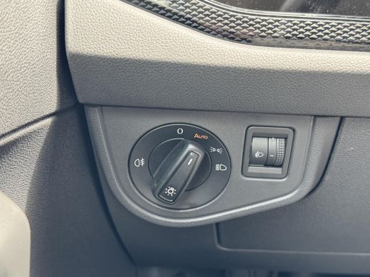 Volkswagen Polo 1.0 TSI Life Business NL-AUTO | NAVI | LED| STOELVERWARMING ActivLease financial lease
