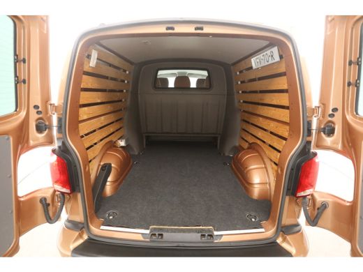 Volkswagen Transporter 2.0 TDI L2H1 Bulli Highline Exclusive | Dubbele Cabine | Automaat | Airco | Camera | Virtual | Cr... ActivLease financial lease