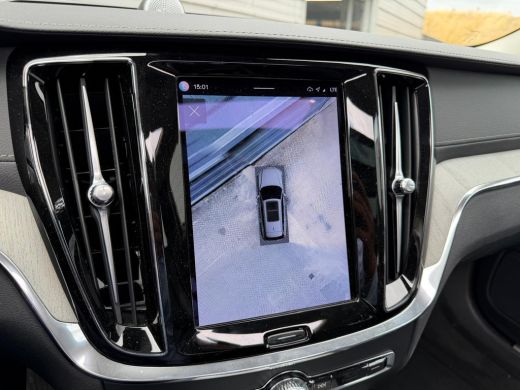 Volvo  V60 Cross Country B5 Ultimate Pano-dak | Parkeerverw.| B&W | Trekh. | Nappa massage/ventilatie | 20" ActivLease financial lease