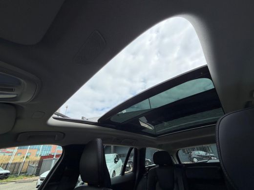 Volvo  V60 Cross Country B5 Ultimate Pano-dak | Parkeerverw.| B&W | Trekh. | Nappa massage/ventilatie | 20" ActivLease financial lease