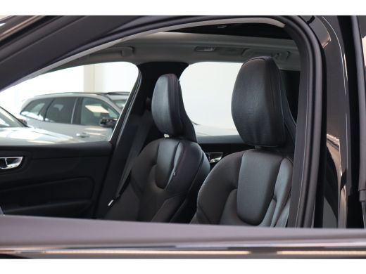 Volvo  XC60 T6 350PK Ultra Dark | 360&deg; | Trekhaak | Head-up | Adap Cruise | HK Audio | Memory | 20'' ActivLease financial lease